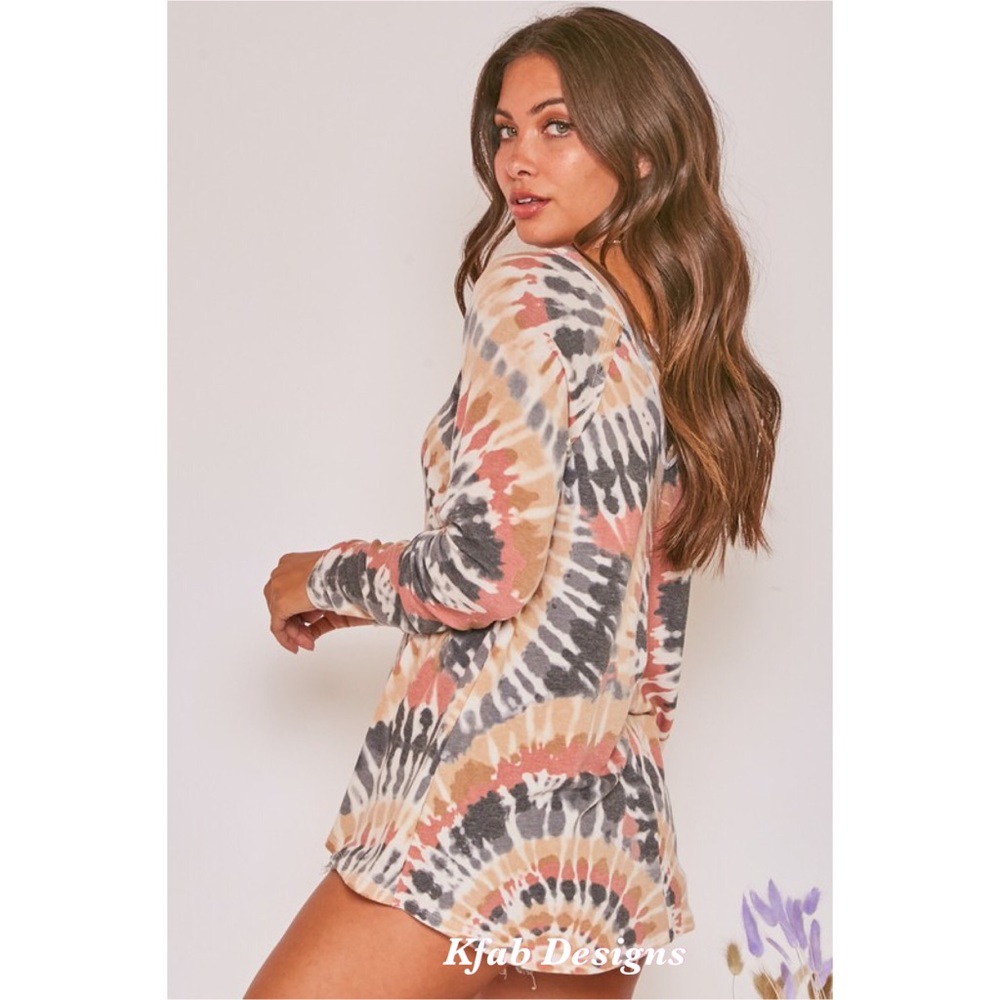 ❤️LAST! Back Detail Tie Dye Spiral Soft Knit Top! - Picture 6 of 12